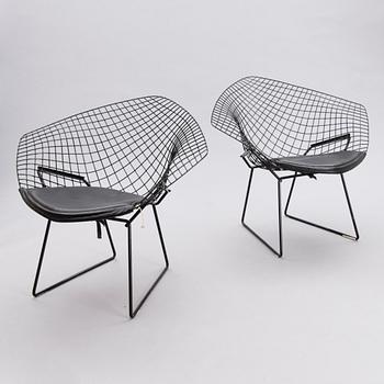 HARRY BERTOIA, STOLAR, ett par, "Diamond Chair". Modellen formgiven år 1952.