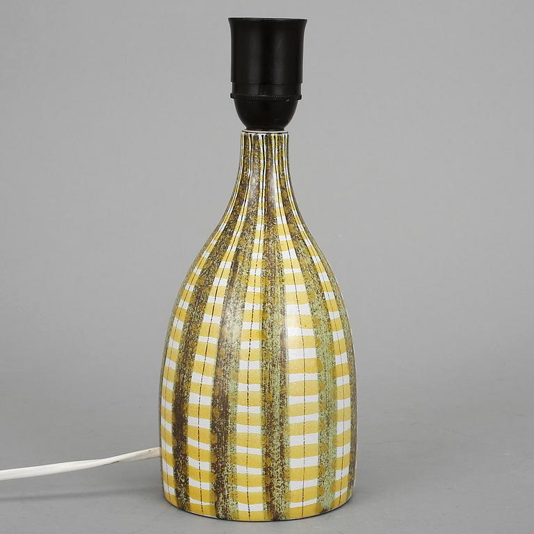 BORDSLAMPA, Stig Lindberg, fajans. Gustavsberg studio, 1940-50-tal.