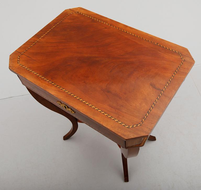 DAMARBETSBORD, senempire, 1800-talets första hälft.