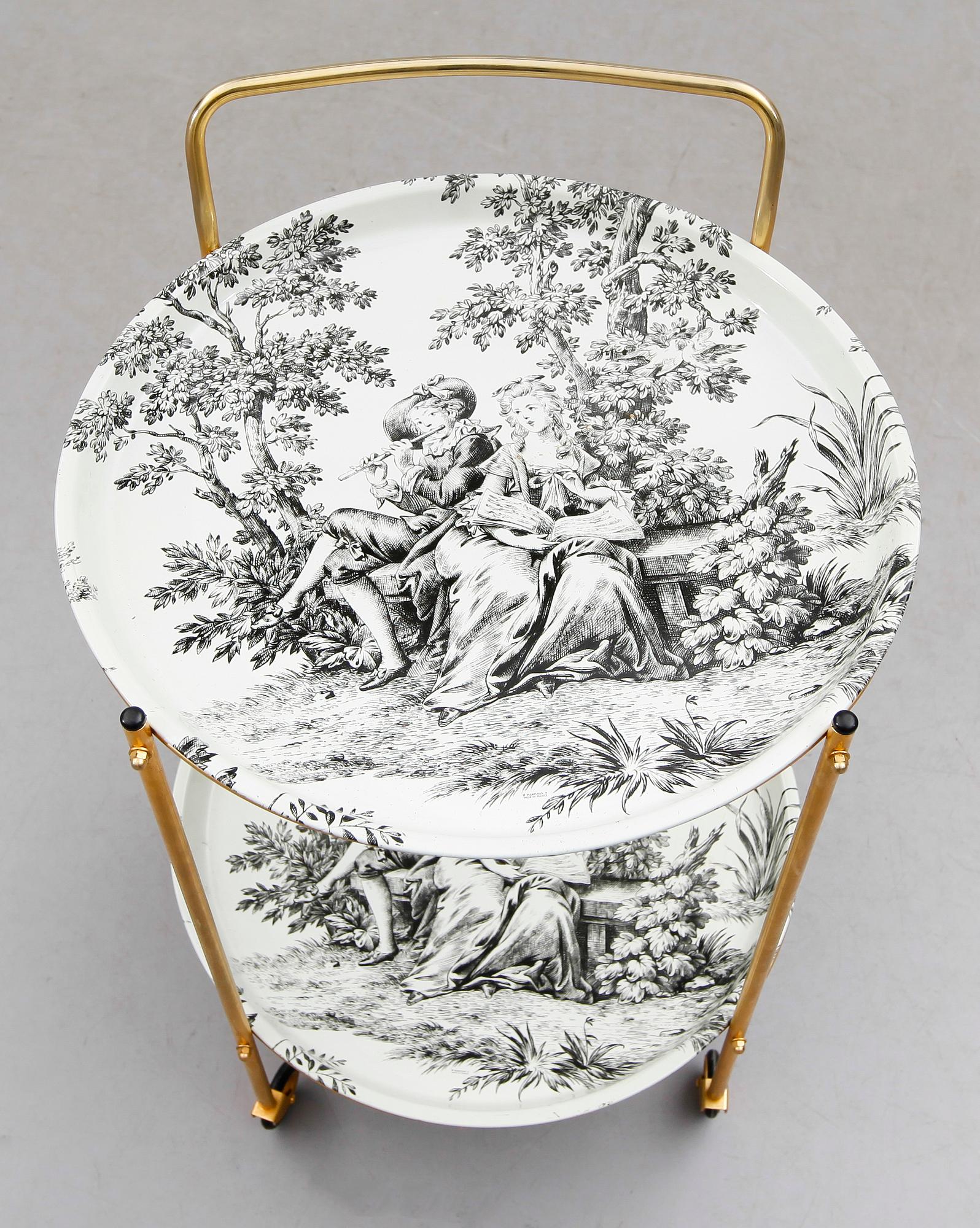 SERVERINGSVAGN, 1900-talets senare del.