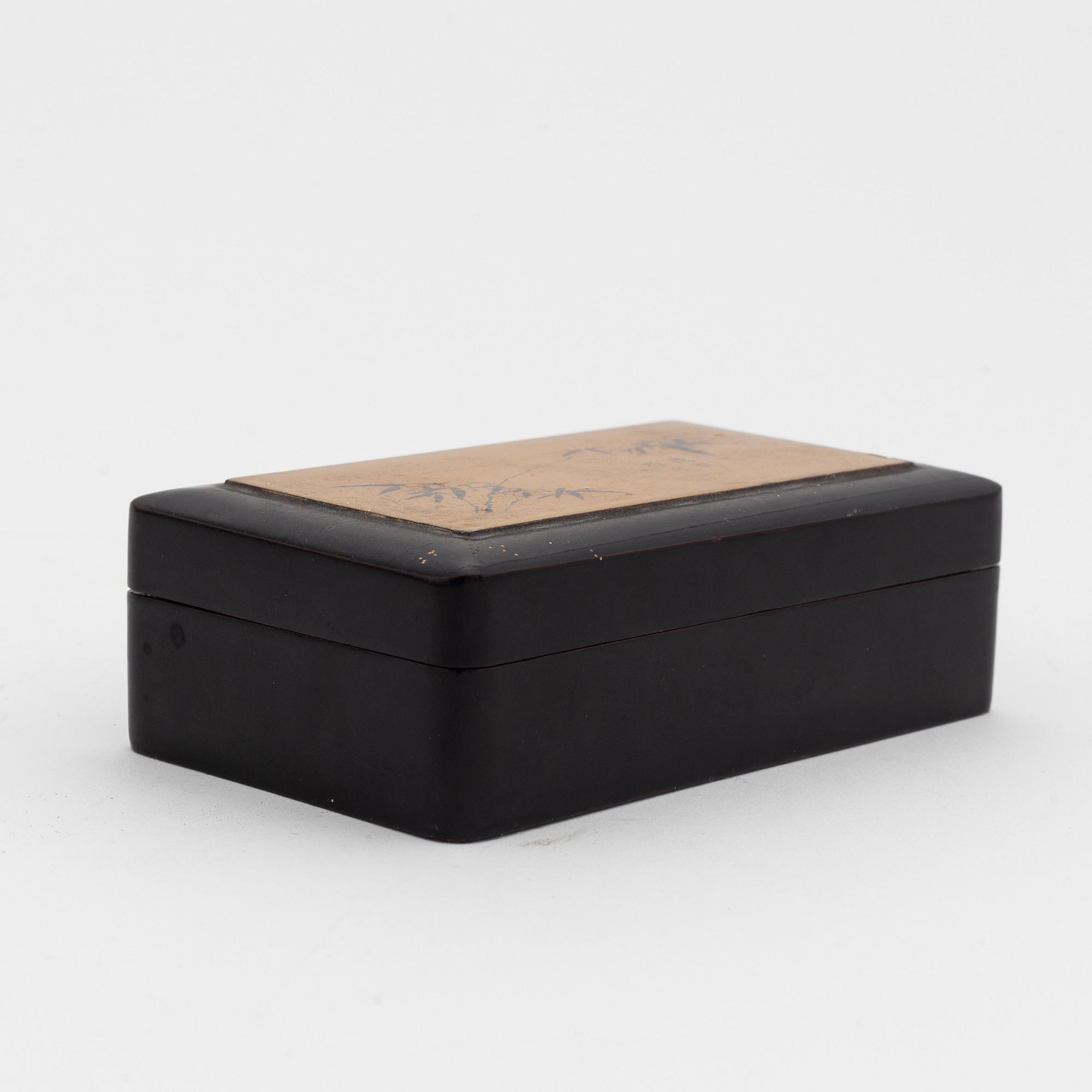 Ask, lackarbete, Japan, omkring 1900.