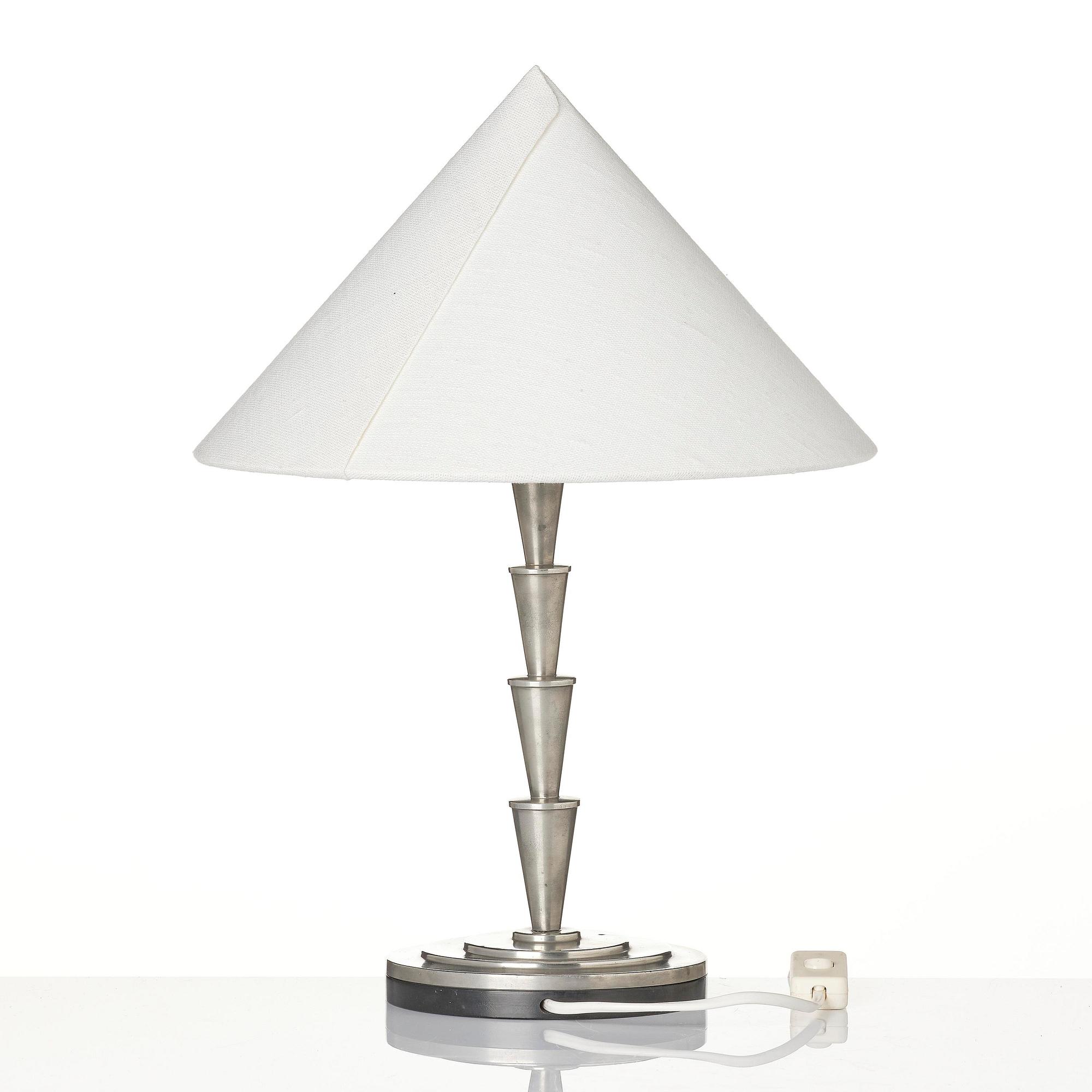 Sylvia Stave, attributed to, a rare table lamp model "5117", C.G. Hallberg, Stockholm, 1930s.