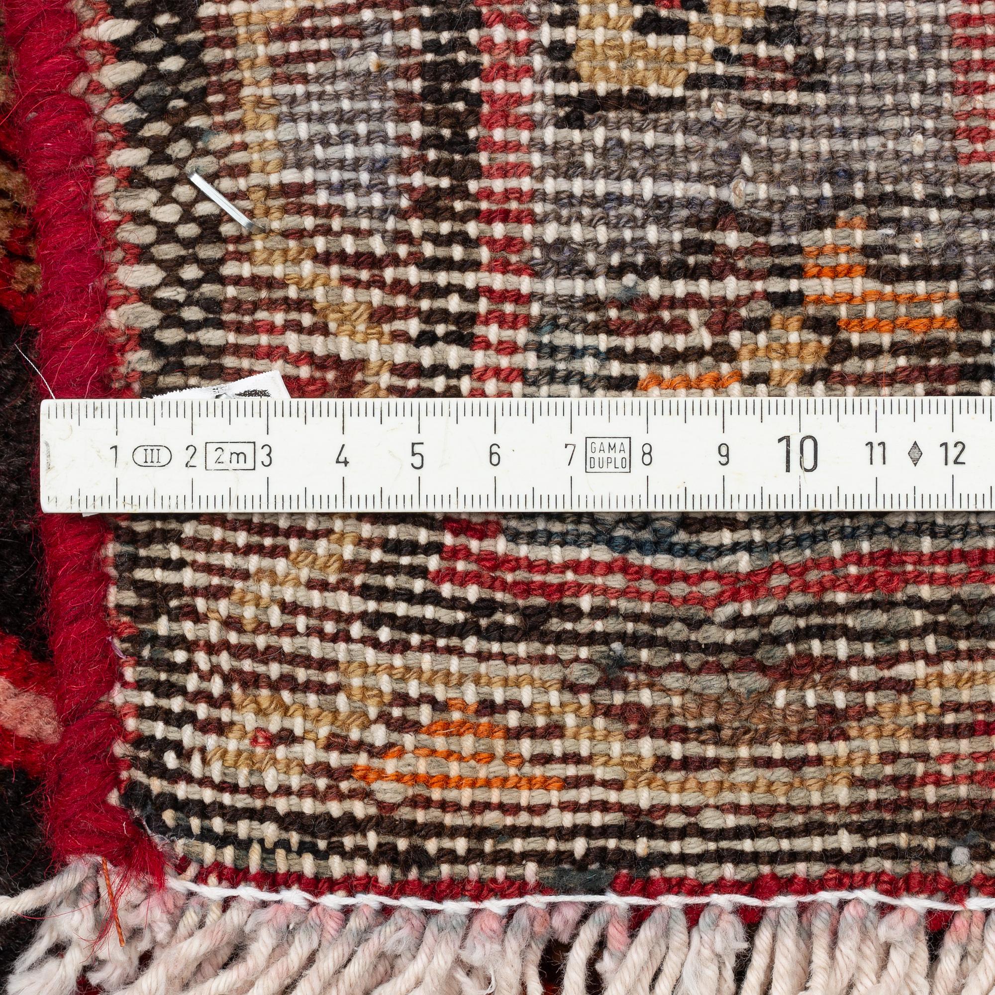 Matta, Nordvästpersisk, ca 278 x 117 cm.