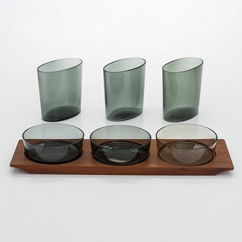 Saara Hopea, three serving bowls with tray and three vases for Nutjärvi Notsjö.