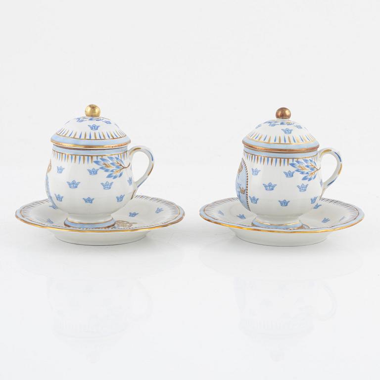 Twelve porcelain custard cups with lids and saucers, Rörstrand, second half of the 20th Century.