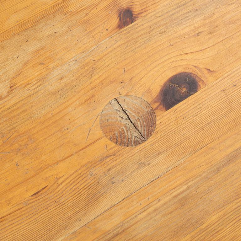 Coffee table, second half of the 20th century.