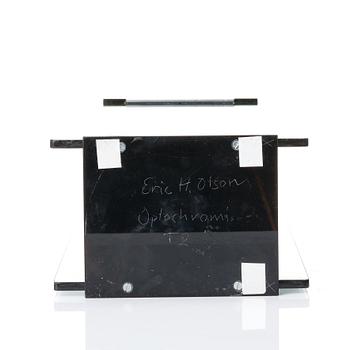 Eric H Olson, "Optochromi T2".
