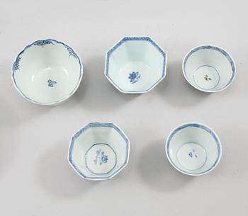 PARTI PORSLIN, Kina, 1700, 1800 och 1900-tal.