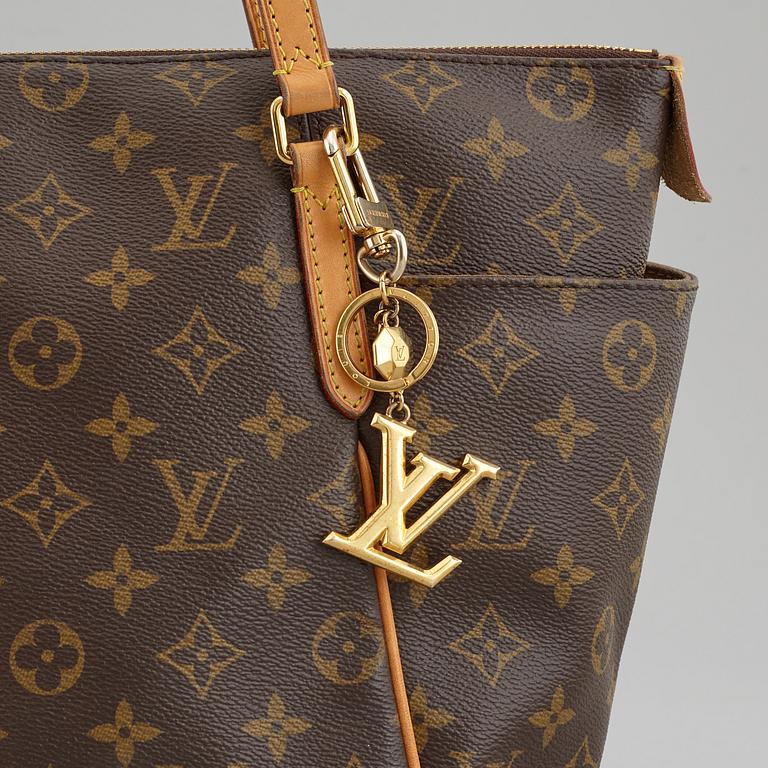LOUIS VUITTON, a 'Totally PM' monogram canvas bag with bagcharm.