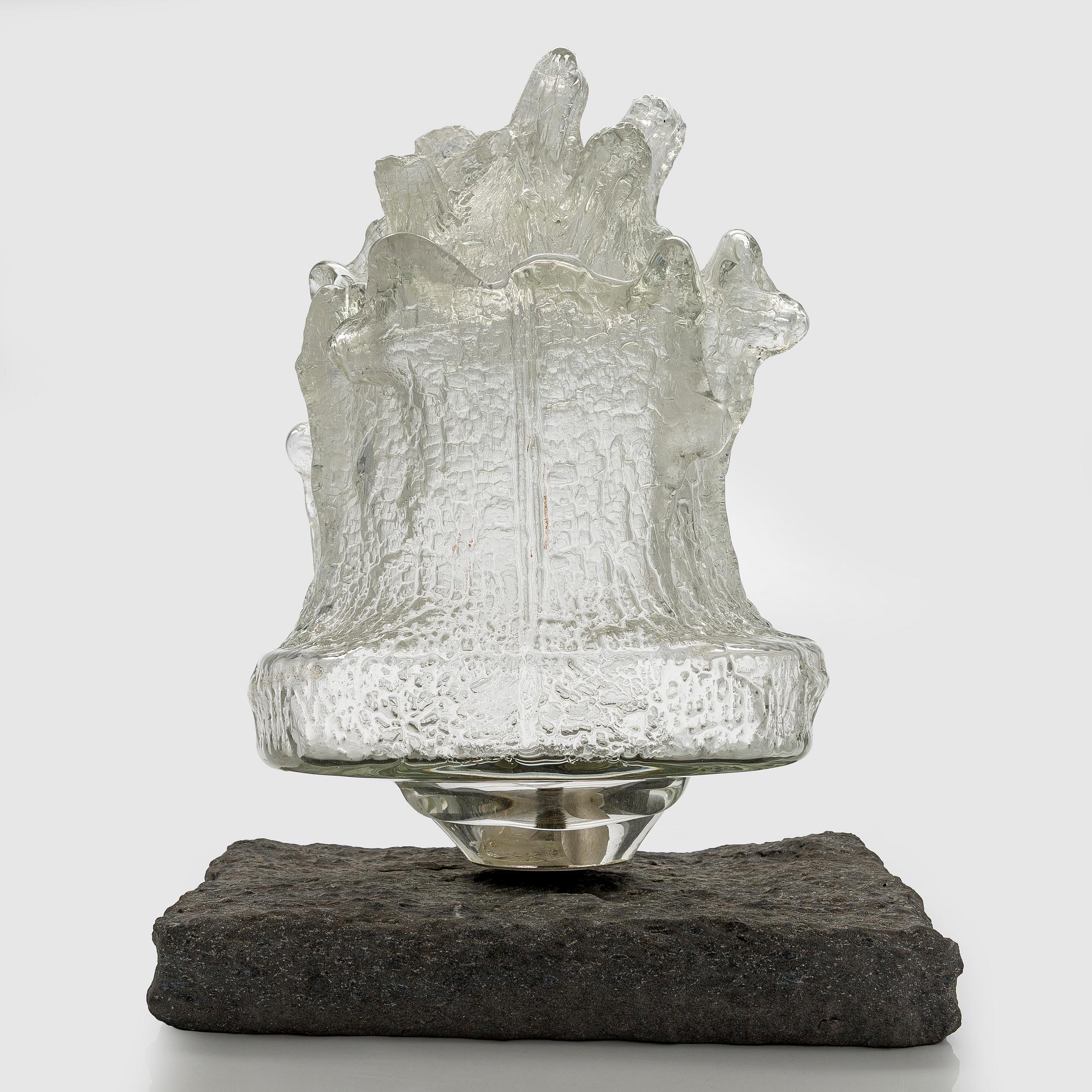 Timo Sarpaneva, veistos, "Ahtojää", signeerattu Timo Sarpaneva Iittala 1967.