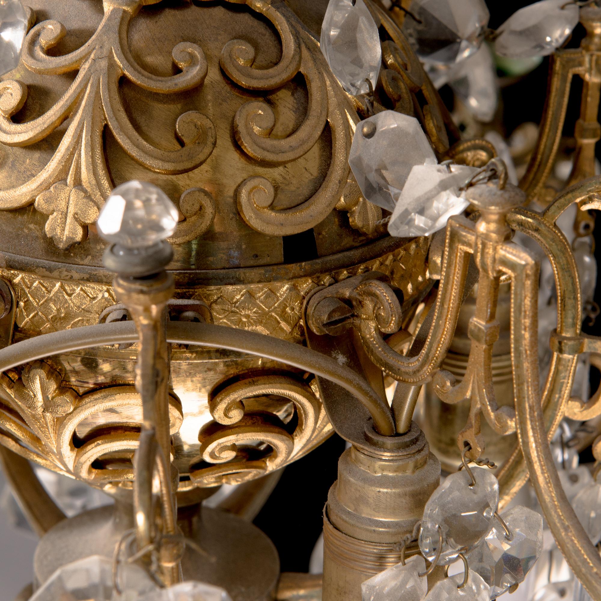 A late 19th-century chandelier.