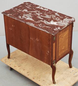 BYRÅ, gustaviansk stil, 1900-talets mitt.