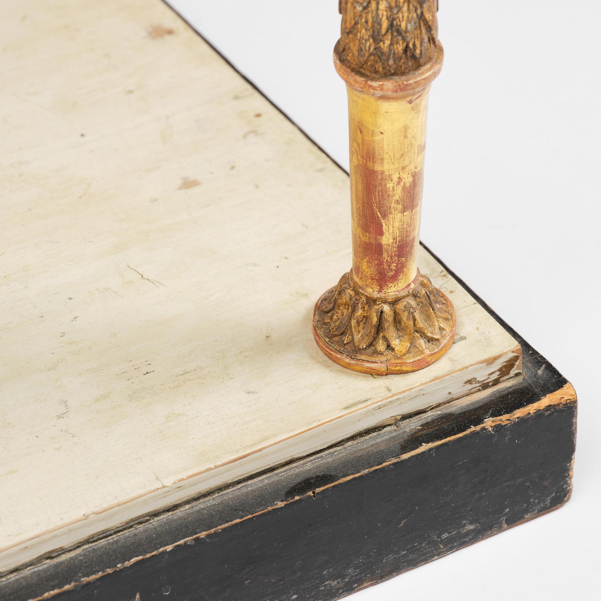 A late Gustavian giltwood console table in the manner of Jonas Frisk, Stockholm, circa 1800.