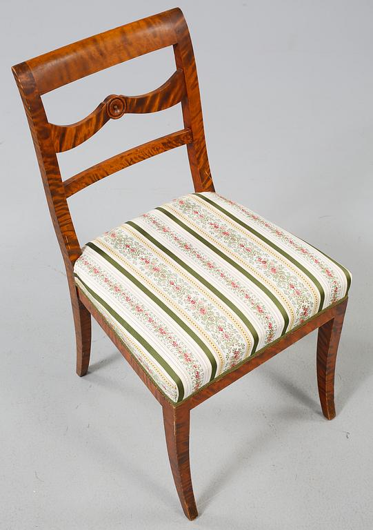 KARMSTOLAR, ett par samt STOLAR, 4 st, Karl Johan-stil, 1920/1930-tal.