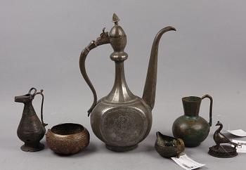 PARTI ORIENTALISKT, 6 delar, mest brons.