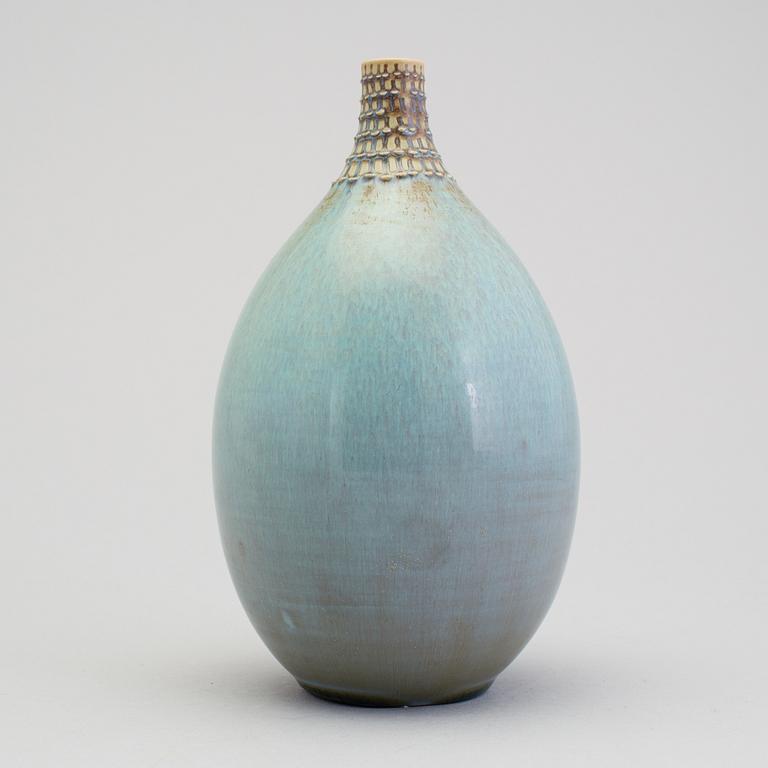 STIG LINDBERG, a stoneware vase, Gustavsberg 1954.