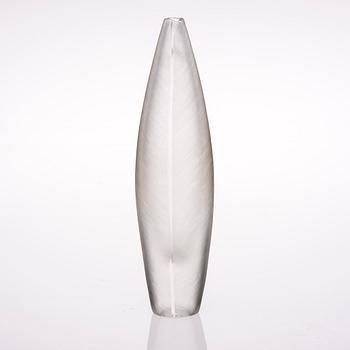 KONSTGLAS, 2 st, sign. Tapio Wirkkala 3122 respektive Iittala -55.