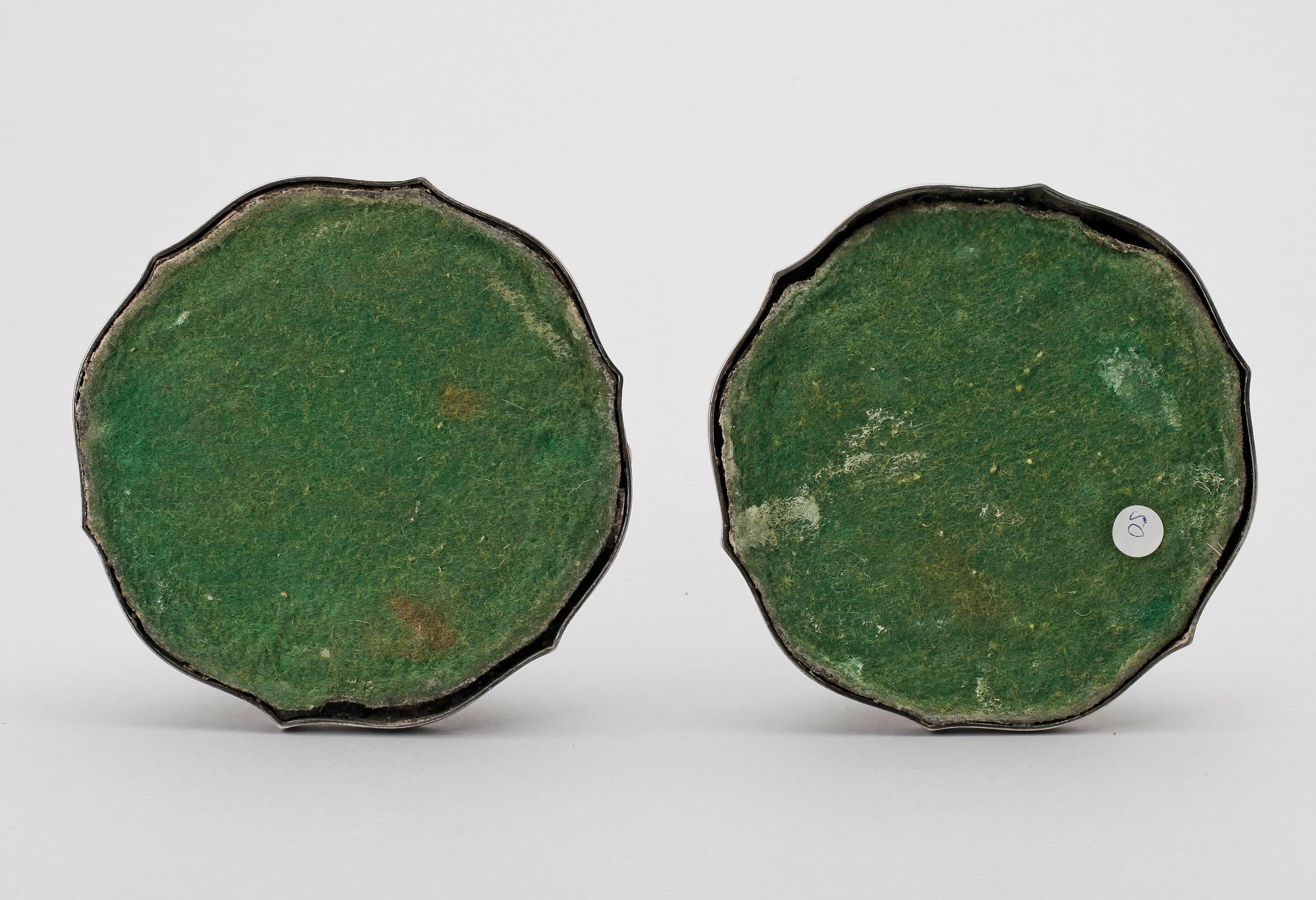 LJUSSTAKAR, ett par, rokokostil, silver, svenska importstämplar, 1900-tal.