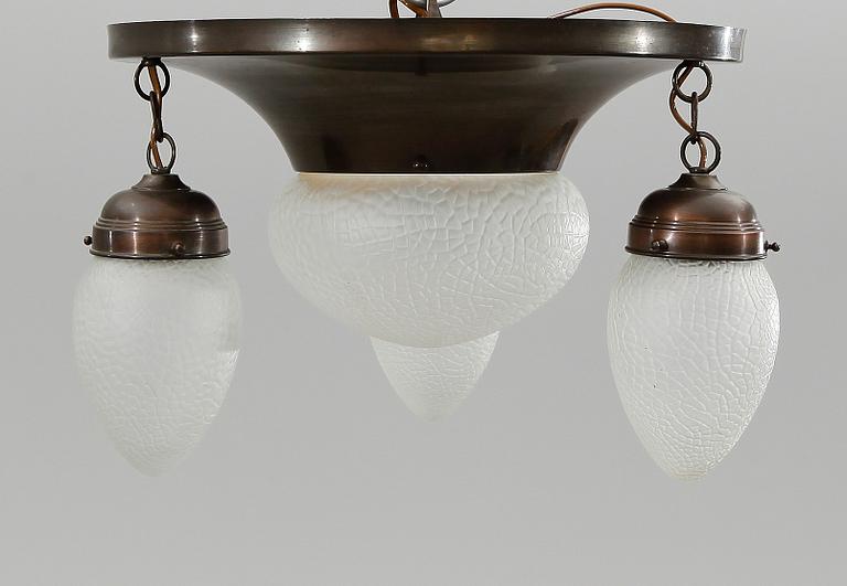 TAKLAMPA, jugend, tidigt 1900-tal. Diameter 40 cm.