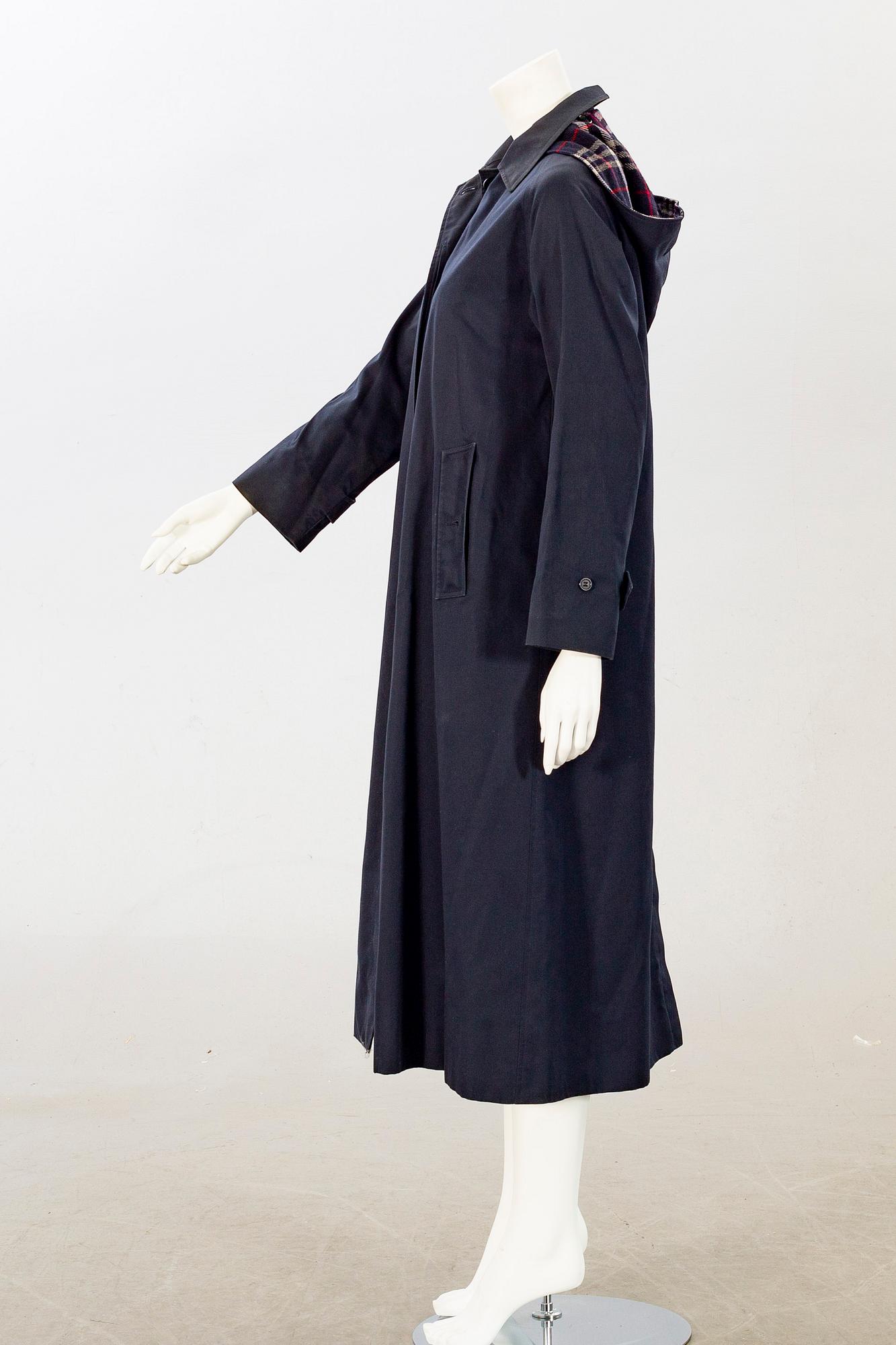 BURBERRY trenchcoat storlek M.