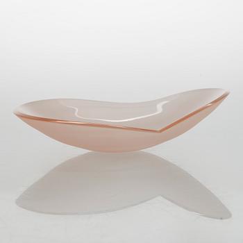 Gunnel Nyman, A glass bowl model 'GN 51', osigned.