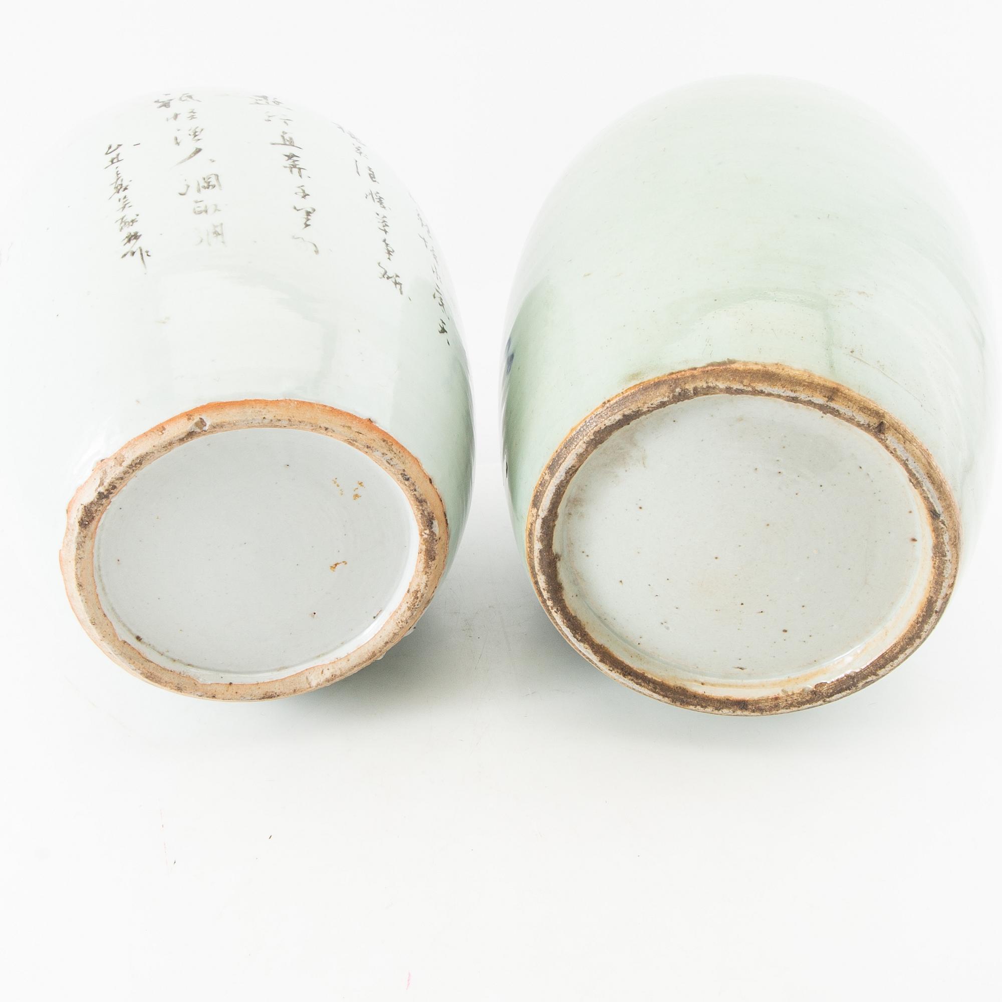 Lock urns 2 pcs China 19th/20th century porcelain.