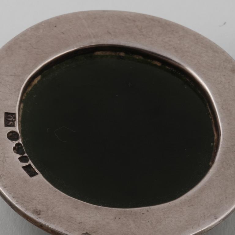 COLLIER SAMT RING, silver med cabochonslipad agat samt krysopras. Vikt 39,8 gram.