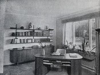 Bertil Fridhagen, a rare elm sideboard, Svenska Möbelfabrikerna, Bodafors, 1940s.