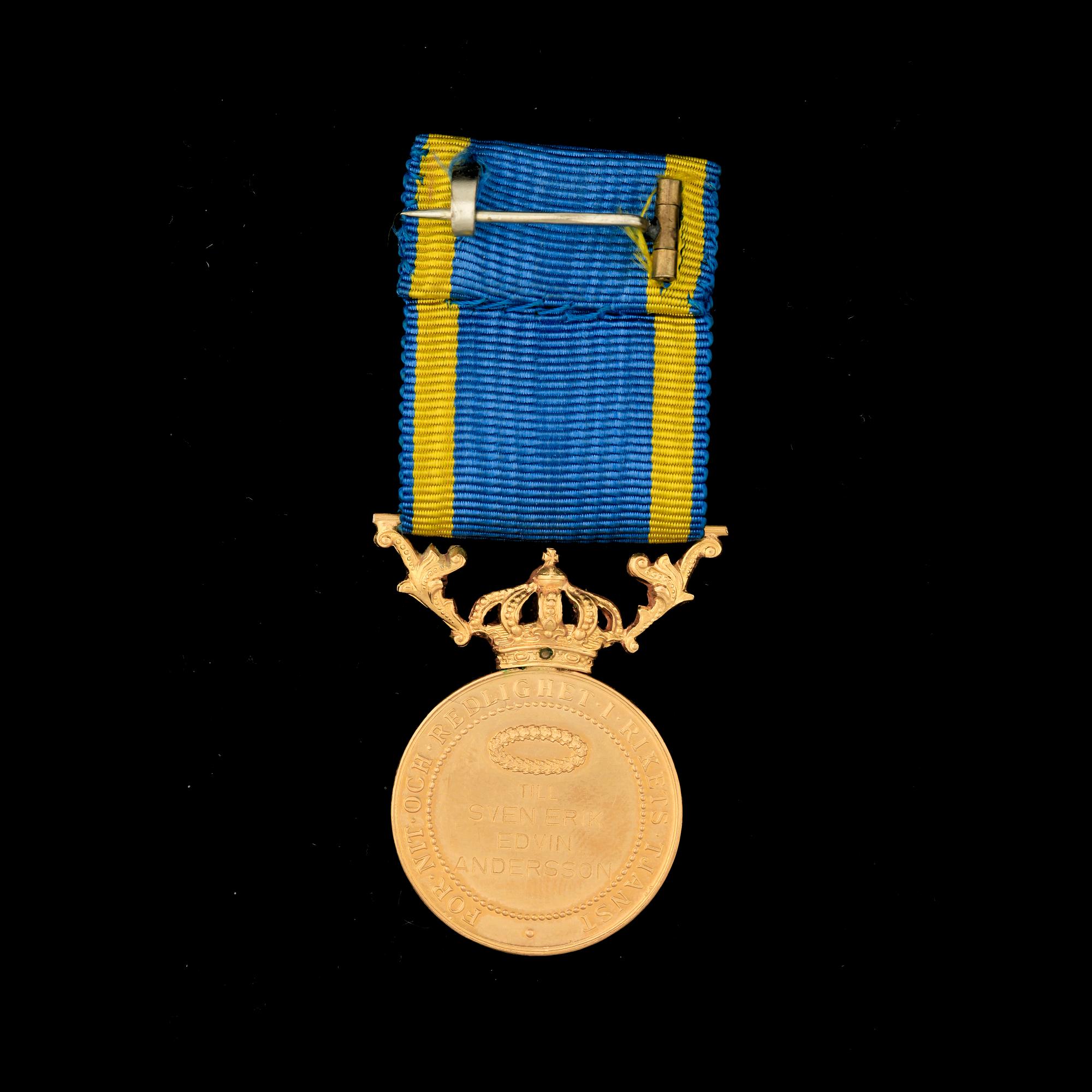 MEDALJ, 23k guld, "För nit och redlighet", Gustav V, 1946. Vikt ca 13g.