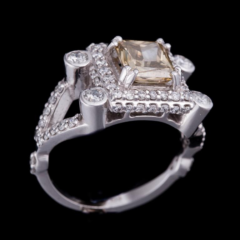 RING, 9K guld, färgad diamant, diamanter. Vikt ca 5,8 g.