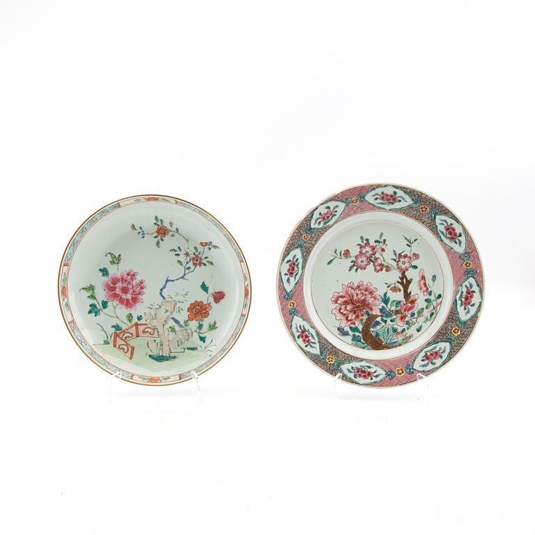 Plates/shallow bowls, 4 pcs, China, 18th century, porcelain.