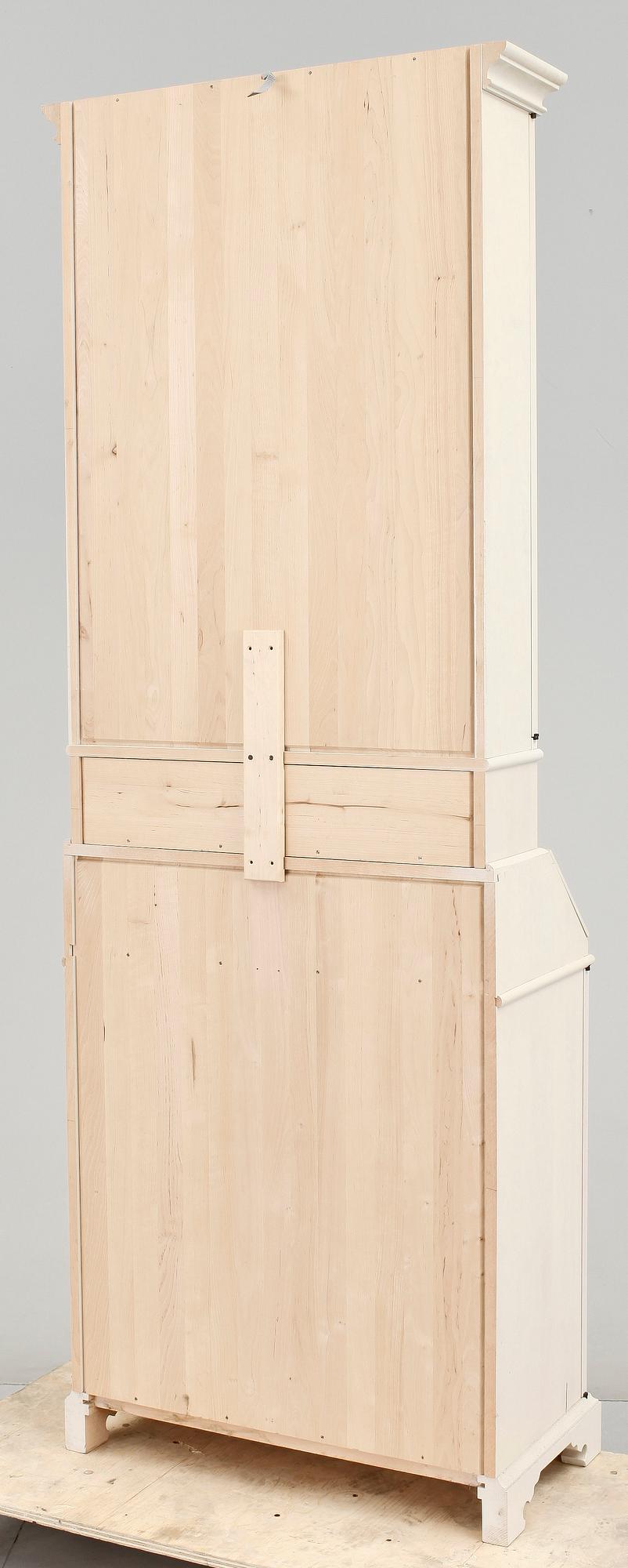 SNEDKLAFFSKÅP, "Selebo", ur IKEAs 1700-tals serie. 1990-tal.