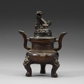 A bronze censer with cover, late Ming dynasty, 17th Century.