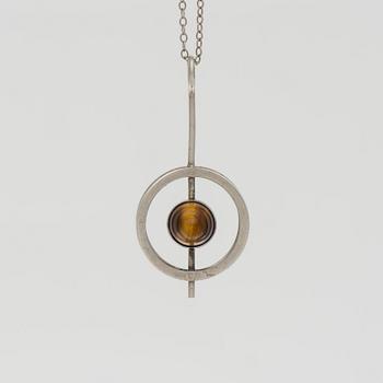 HÄNGE, silver, cabochonslipad tigeröga. Elis Kauppi, Kupittaan Kulta 1960-tal.