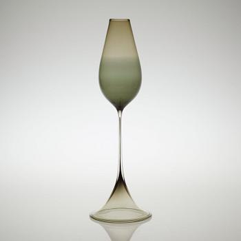 A Nils Landberg glass goblet, Orrefors.