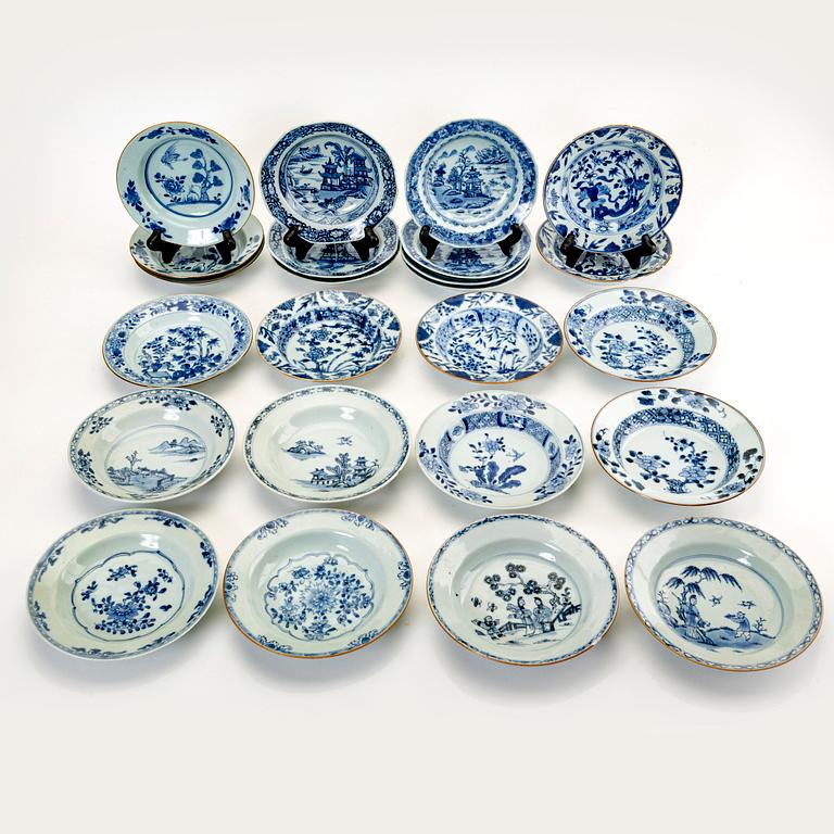 A set of 24 Chinese Qianlong porcelain different dishes.