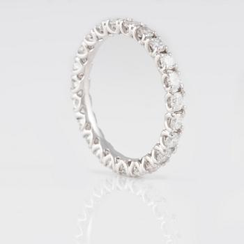 RING, 18K vitguld med briljantslipade diamanter ca 1.41 ct. Vikt 2,0 gram.