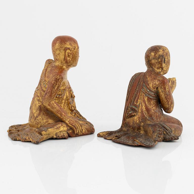 Two wooden statuetts, Thailand, 20th century.