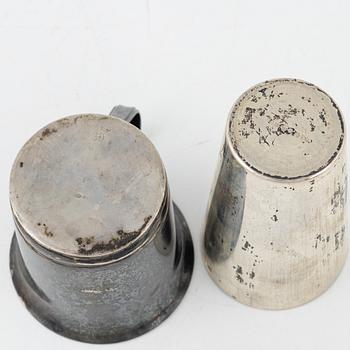 Silverföremål, 11 st, bland annat bägare, C.G. Hallberg, Stockholm, 1940-tal.