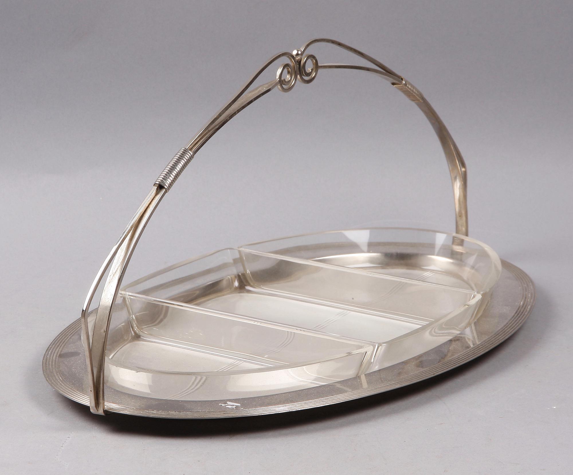 UPPLÄGGNINGSFAT, glas och nysilver, WMF, 1900-tal.