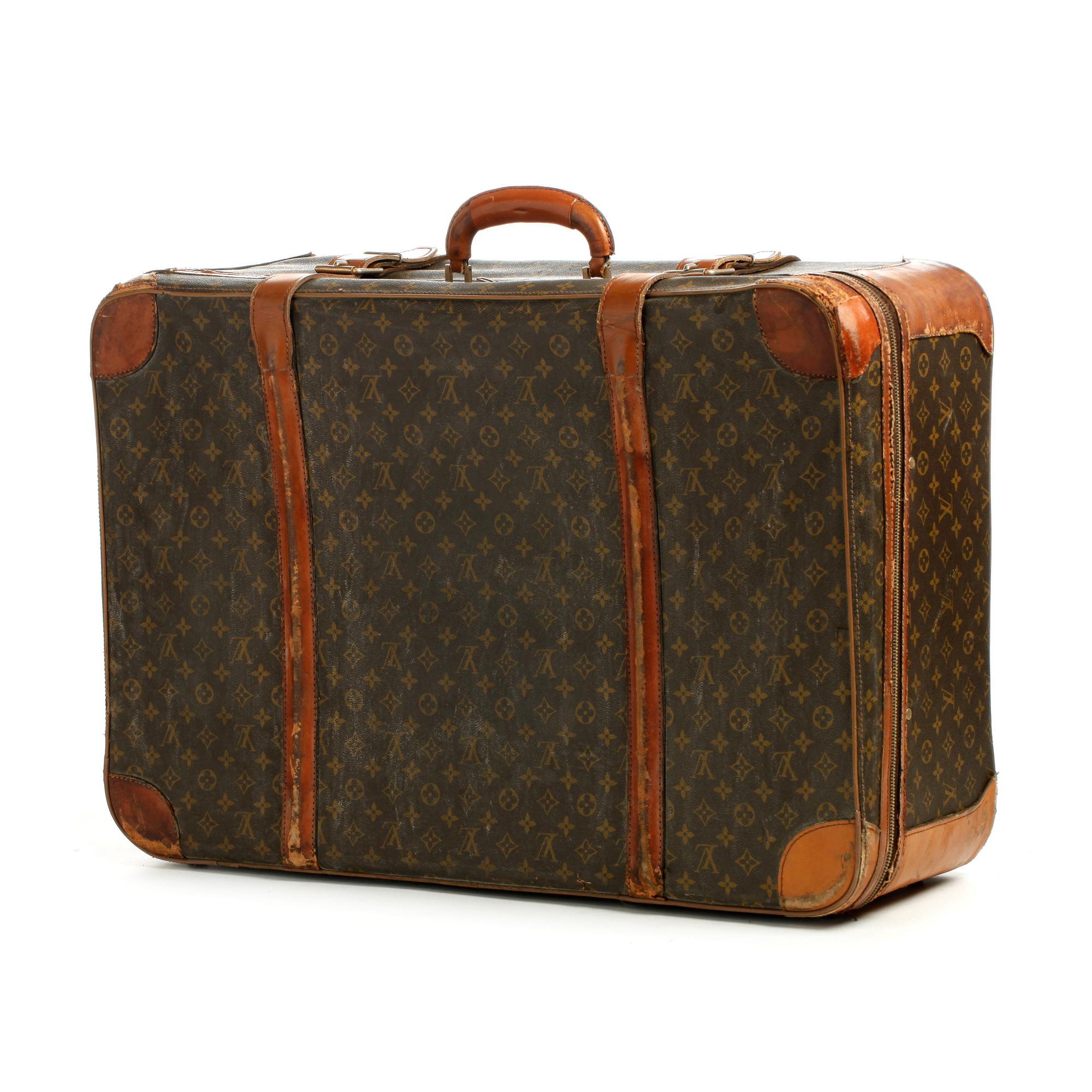 LOUIS VUITTON, a monogram canvas suitcase.