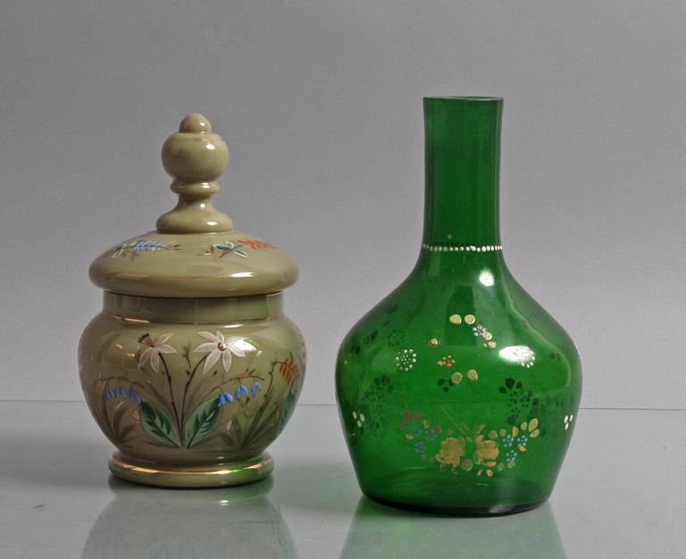 VAS och BONBONJÄR, glas och opalinglas, bl a mellaneuropa.