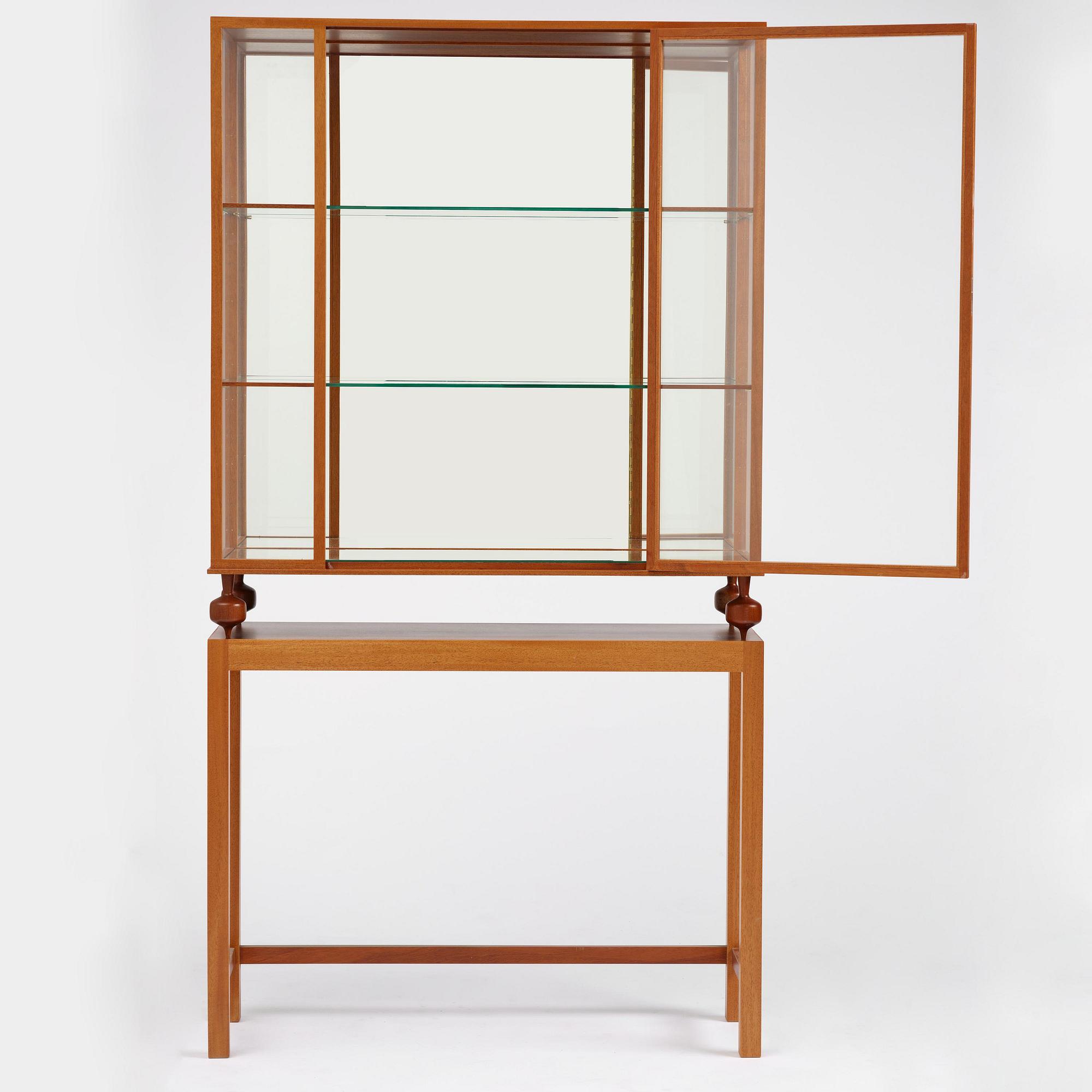 Josef Frank, a display cabinet model 2077, Firma Svenskt Tenn, post 1985.