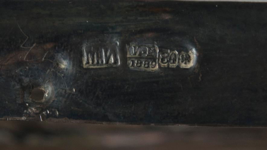 IKON med RISA, tempera på pannå och silver, mästare Isakov Mihail  Jakovlevits, S:t Petersburg 1889.