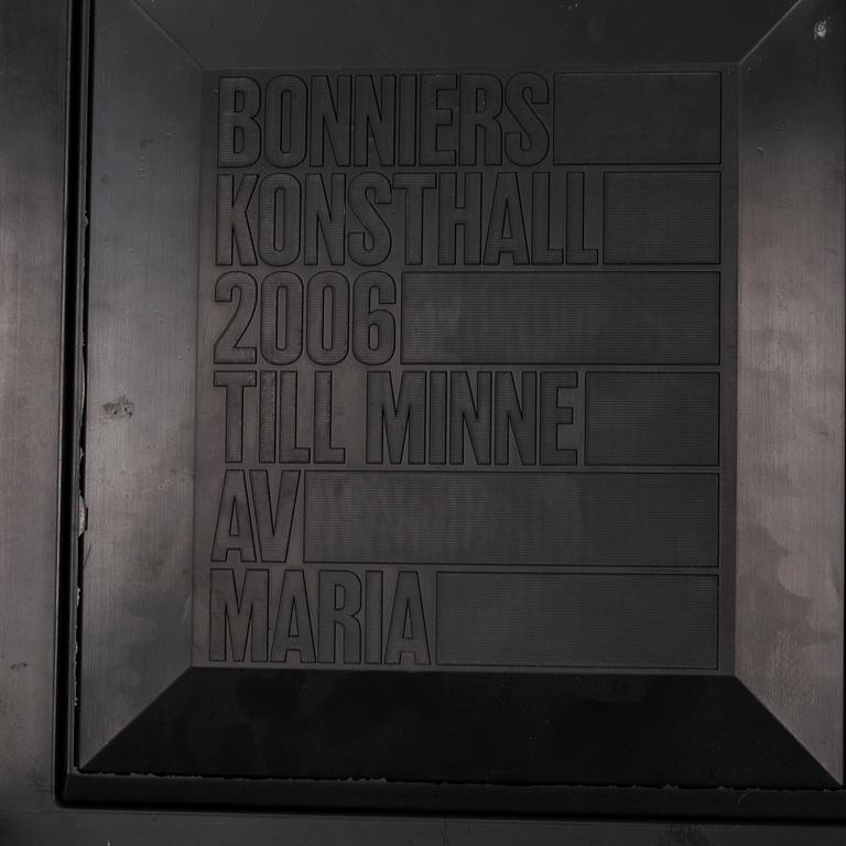 BORIS BERLIN/POUL CHRISTIANSEN, bord med två stolar, "Non", Komplot design, Källemo.