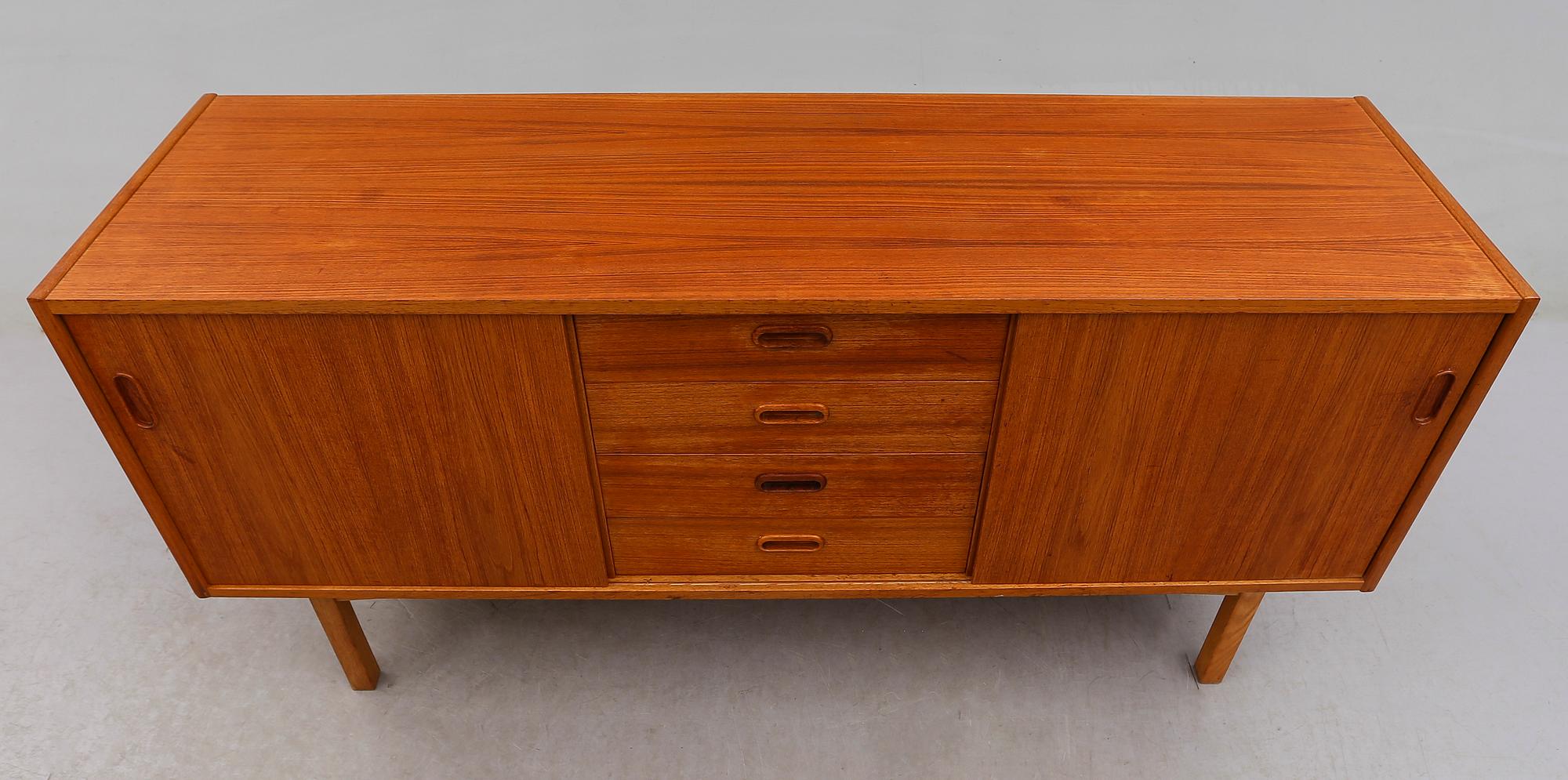SIDEBOARD, 1900-talets andra hälft.