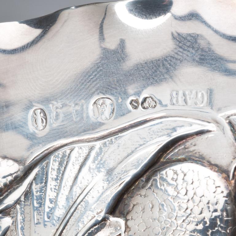 FAT, silver. Barockstil, G.A.G Stockholm, otydlig årsstämpel.  580g.