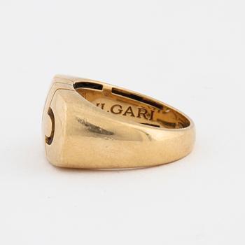 A Bulgari ring.