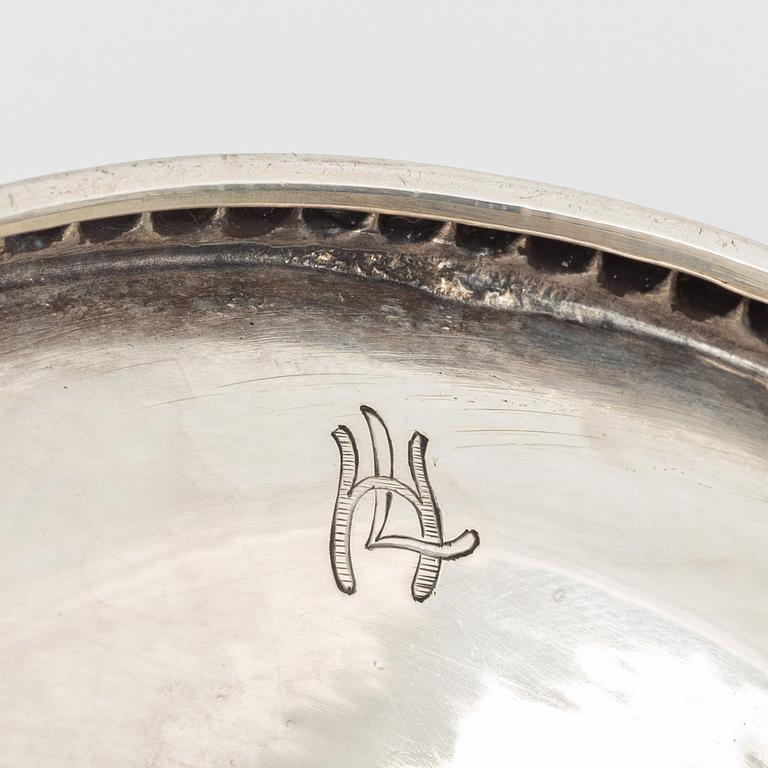 Skål på fot, silver, JE Bohlin, Jönköping, 1920.