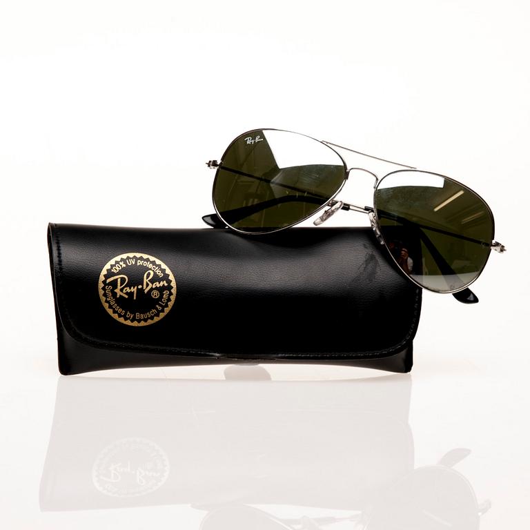 SOLGLASÖGON, Ray-Ban.